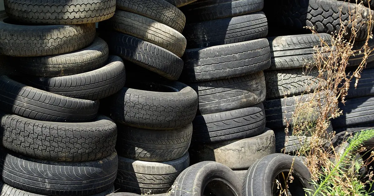The Penny Test vs. Tread Wear Indicators: Decoding Your Tire’s Lifespan